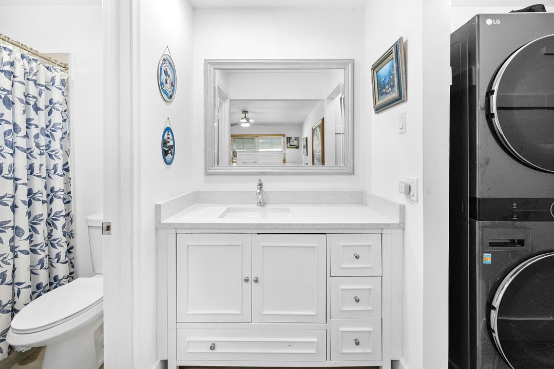 For Sale: $250,000 (2 beds, 2 baths, 1175 Square Feet)