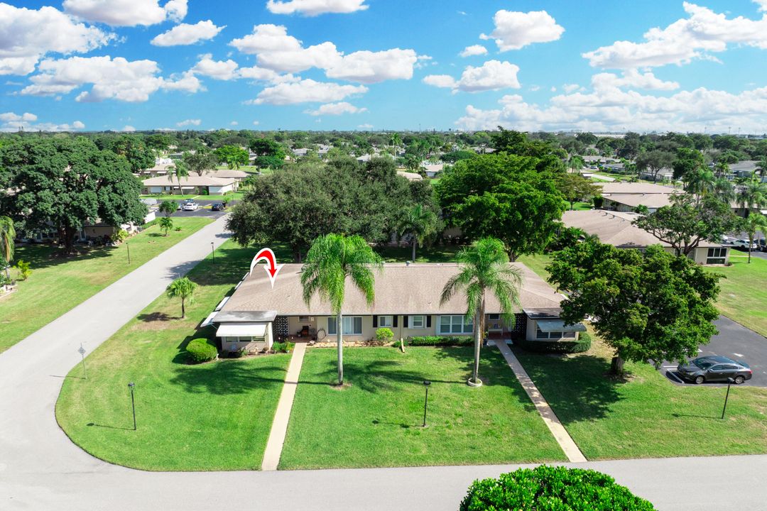 For Sale: $250,000 (2 beds, 2 baths, 1175 Square Feet)