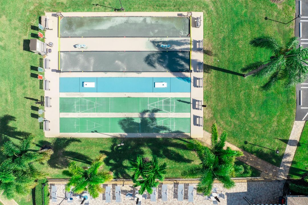 For Sale: $250,000 (2 beds, 2 baths, 1175 Square Feet)