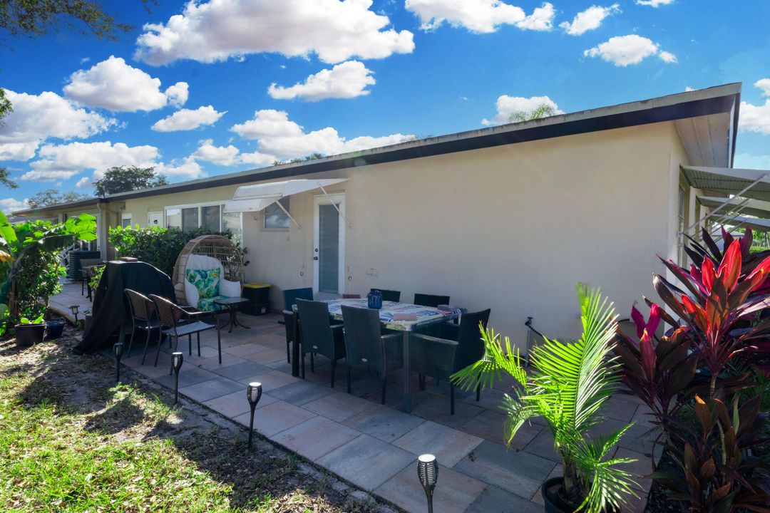 For Sale: $250,000 (2 beds, 2 baths, 1175 Square Feet)