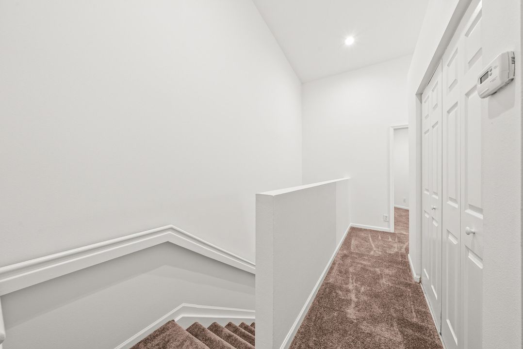 出租: $3,300 (3 贝兹, 2 浴室, 1570 平方英尺)