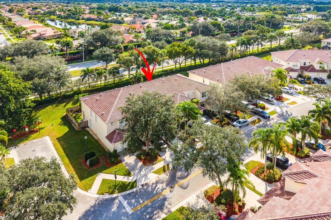 出租: $3,300 (3 贝兹, 2 浴室, 1570 平方英尺)