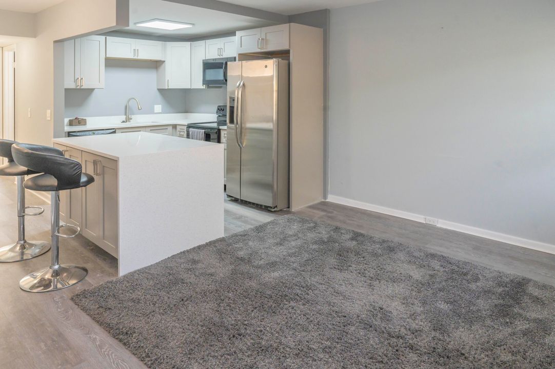 For Sale: $96,000 (1 beds, 1 baths, 570 Square Feet)