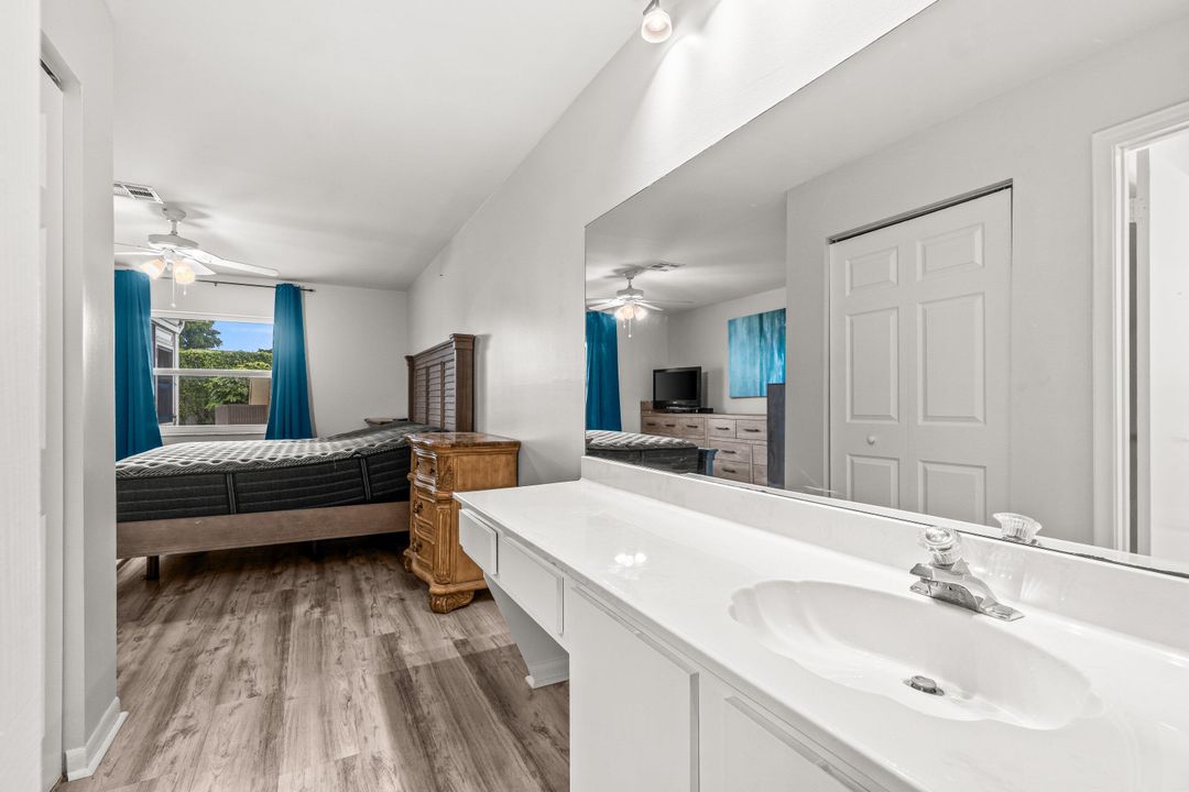 For Sale: $224,500 (2 beds, 2 baths, 1220 Square Feet)