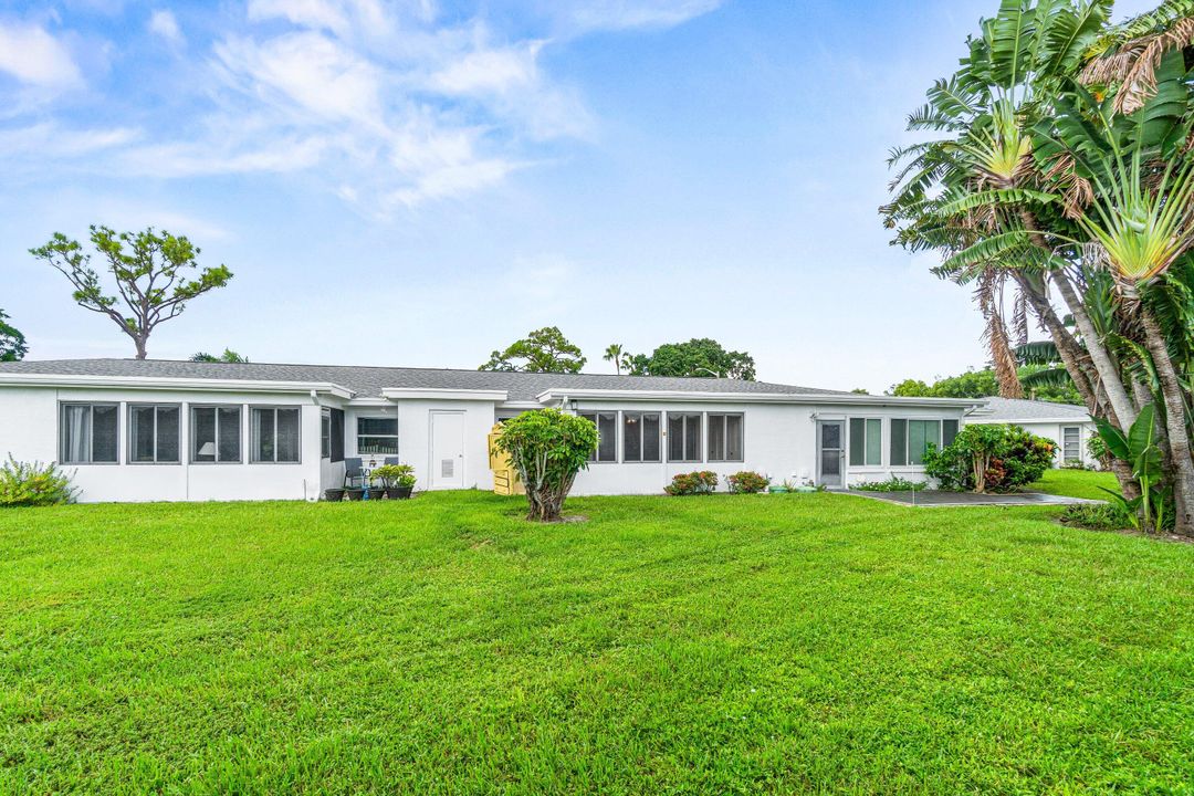 For Sale: $224,500 (2 beds, 2 baths, 1220 Square Feet)