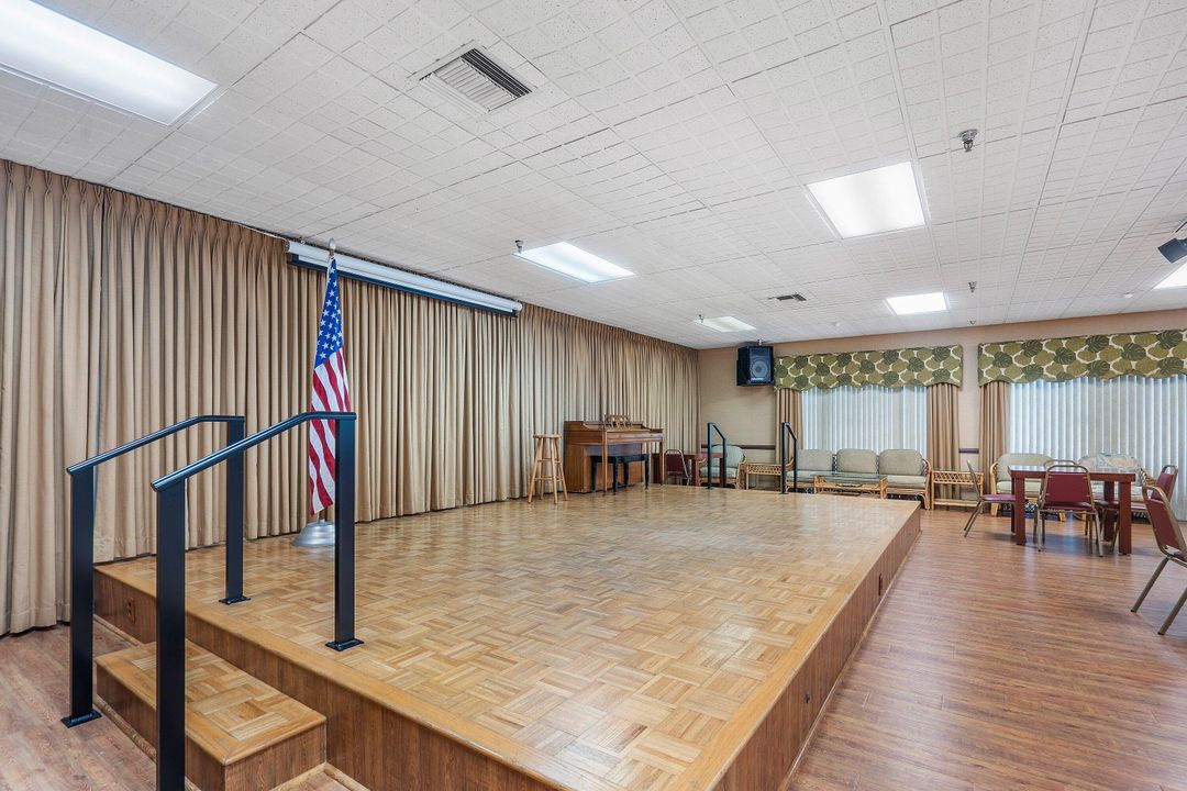 For Sale: $224,500 (2 beds, 2 baths, 1220 Square Feet)