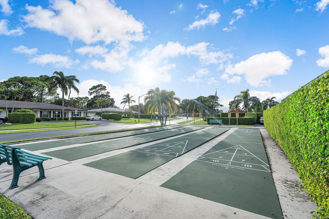 For Sale: $224,500 (2 beds, 2 baths, 1220 Square Feet)