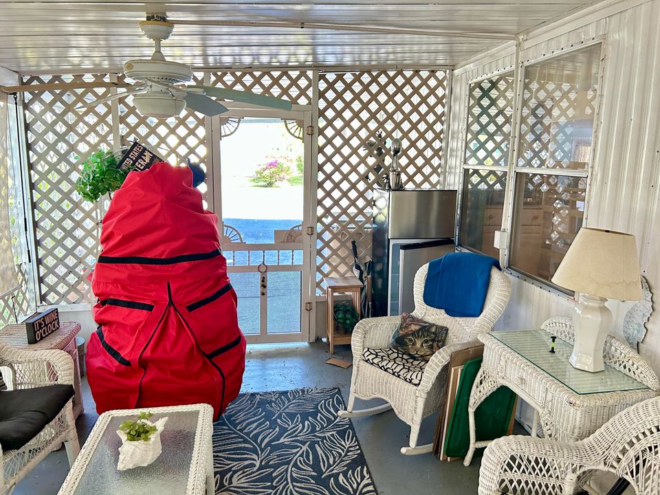 For Rent: $2,500 (2 beds, 1 baths, 600 Square Feet)