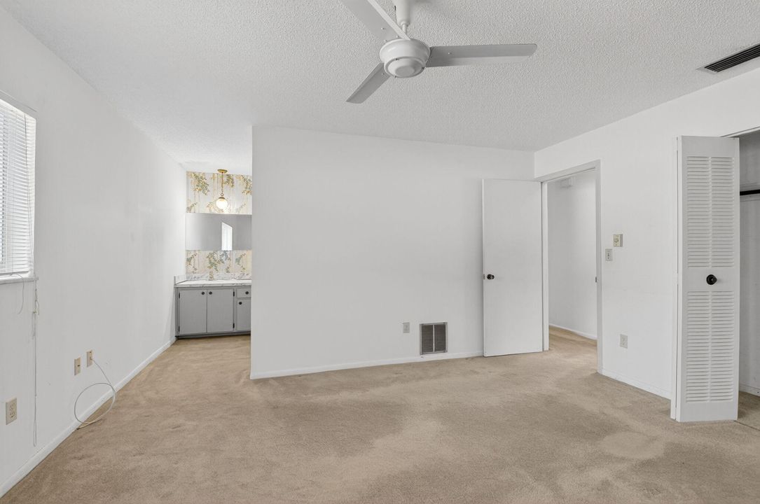 For Sale: $675,000 (3 beds, 2 baths, 1256 Square Feet)