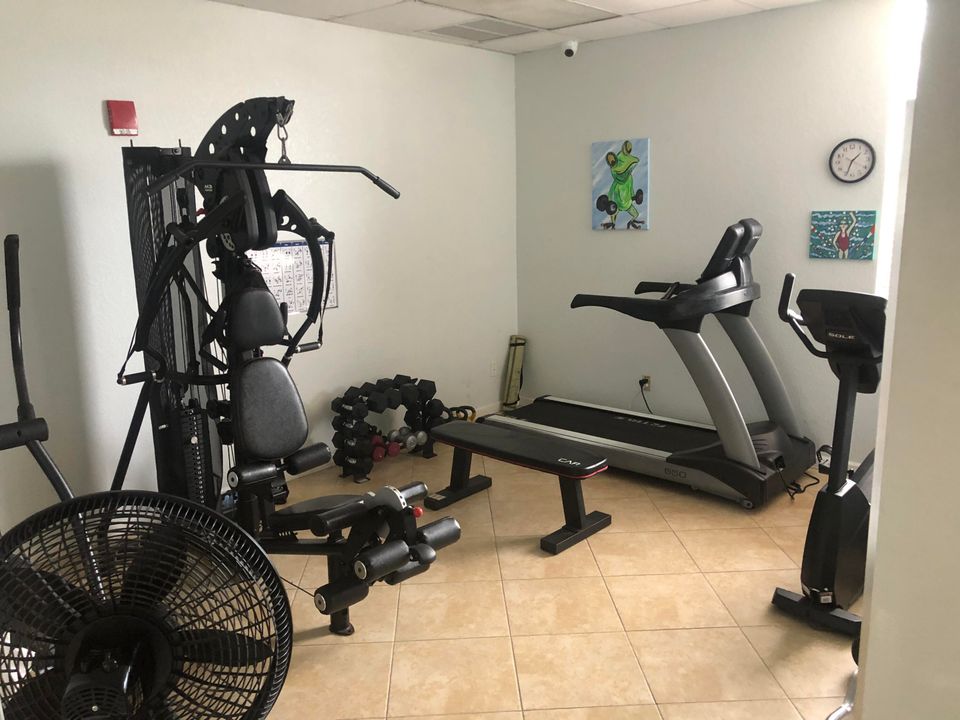 For Rent: $2,500 (2 beds, 1 baths, 600 Square Feet)