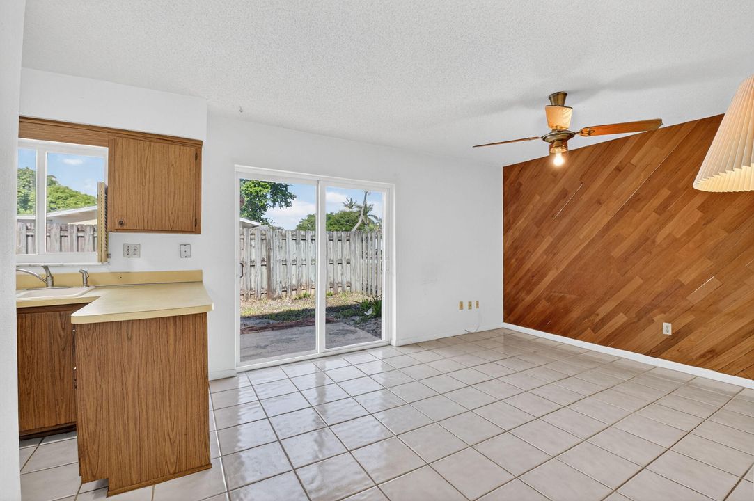 For Sale: $675,000 (3 beds, 2 baths, 1256 Square Feet)