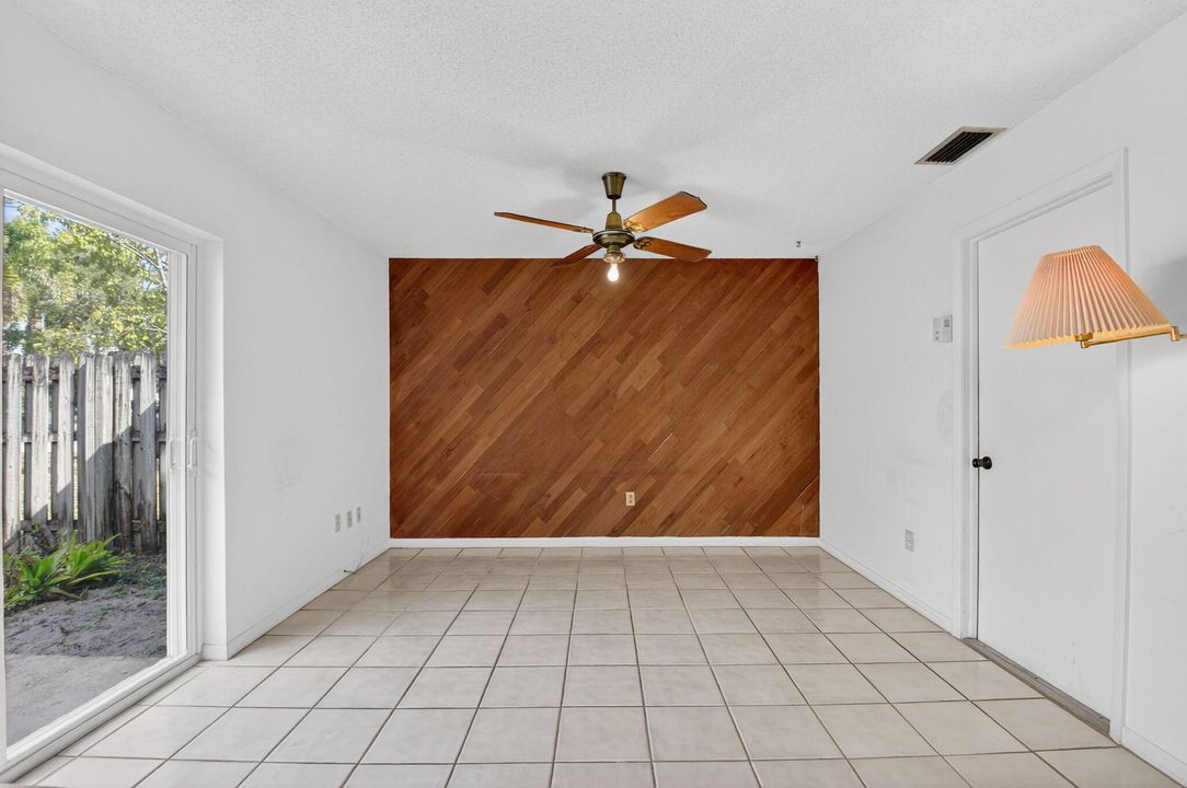 For Sale: $675,000 (3 beds, 2 baths, 1256 Square Feet)