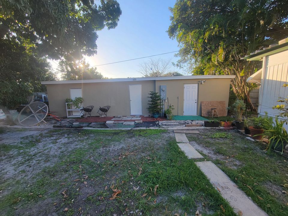 For Sale: $290,000 (2 beds, 2 baths, 1152 Square Feet)