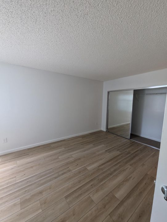 For Rent: $2,200 (2 beds, 2 baths, 946 Square Feet)