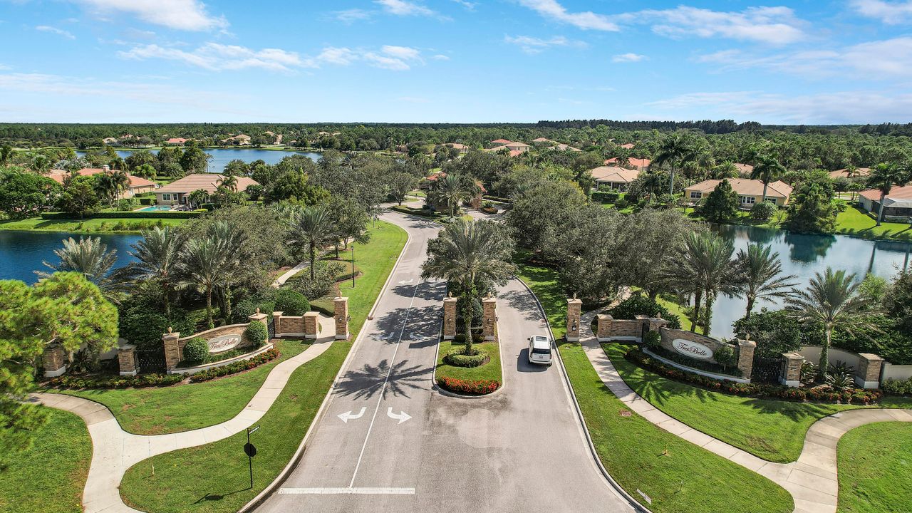 На продажу: $929,900 (4 спален, 3 ванн, 3063 Квадратных фут)