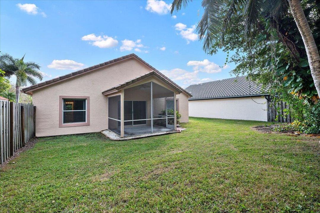 For Sale: $484,900 (3 beds, 2 baths, 1408 Square Feet)