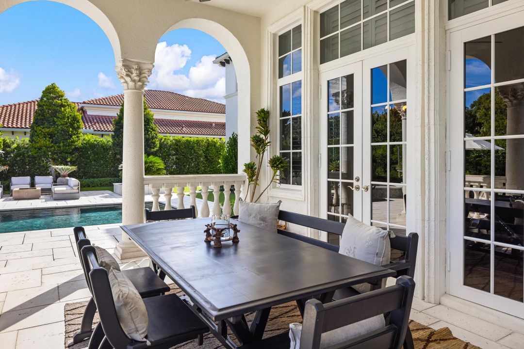 For Sale: $8,990,000 (5 beds, 5 baths, 7169 Square Feet)