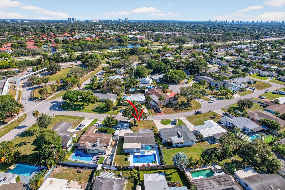 For Sale: $695,000 (3 beds, 2 baths, 1415 Square Feet)