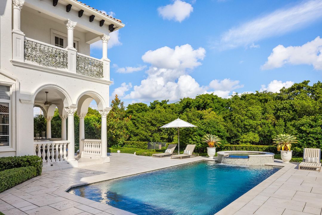 For Sale: $8,990,000 (5 beds, 5 baths, 7169 Square Feet)