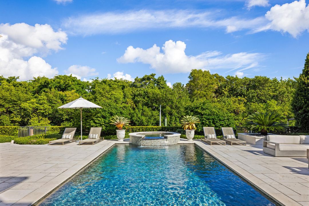 For Sale: $8,990,000 (5 beds, 5 baths, 7169 Square Feet)