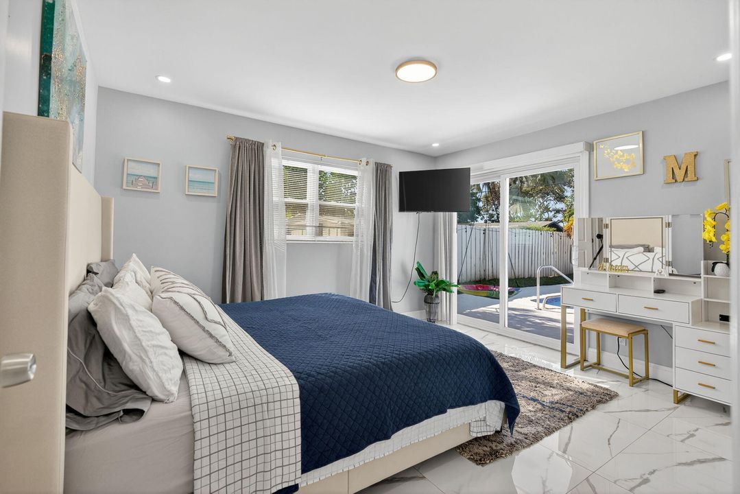 For Sale: $695,000 (3 beds, 2 baths, 1415 Square Feet)