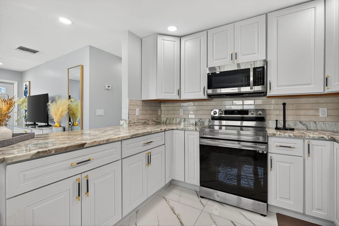 For Sale: $695,000 (3 beds, 2 baths, 1415 Square Feet)