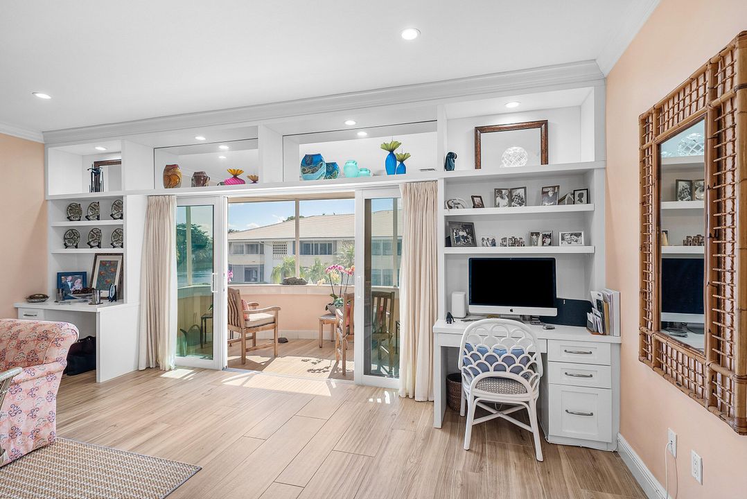 For Sale: $850,000 (2 beds, 2 baths, 1310 Square Feet)