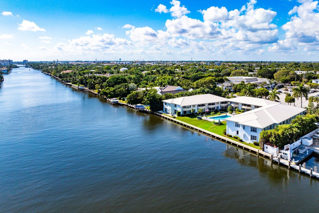 For Sale: $850,000 (2 beds, 2 baths, 1310 Square Feet)