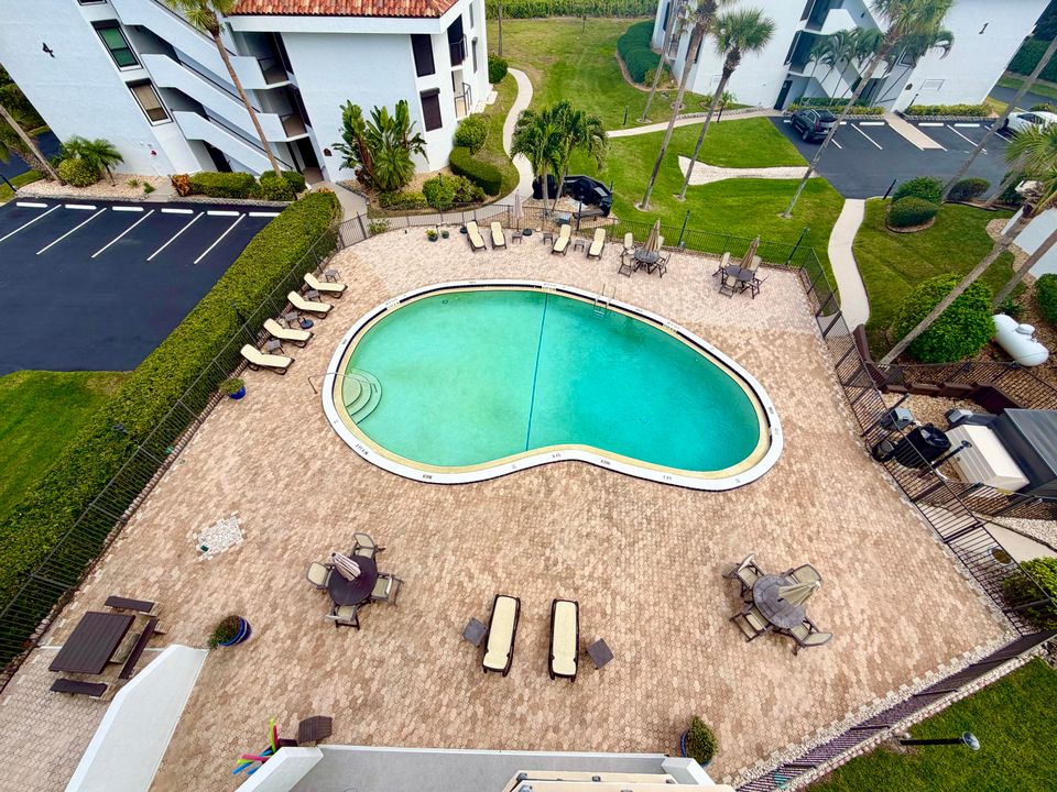 待售: $374,000 (2 贝兹, 2 浴室, 1614 平方英尺)