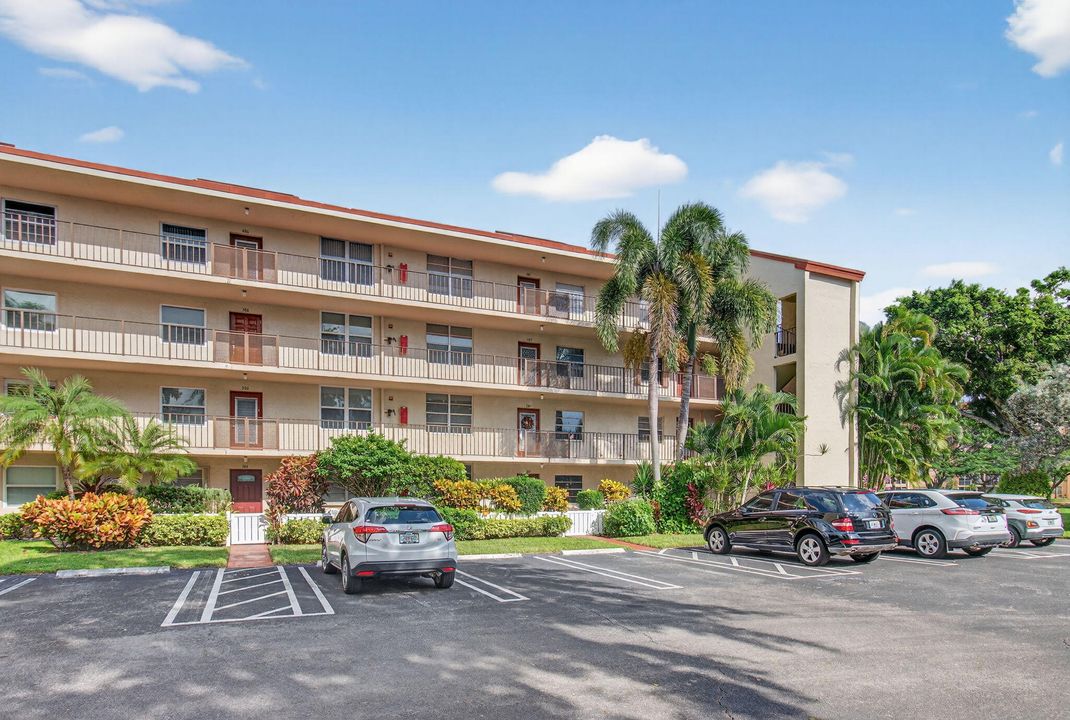 For Rent: $1,800 (2 beds, 2 baths, 1006 Square Feet)