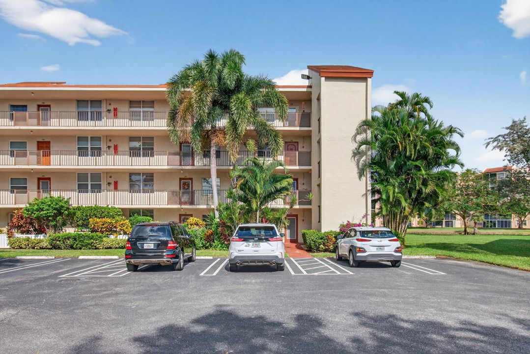 For Rent: $1,800 (2 beds, 2 baths, 1006 Square Feet)