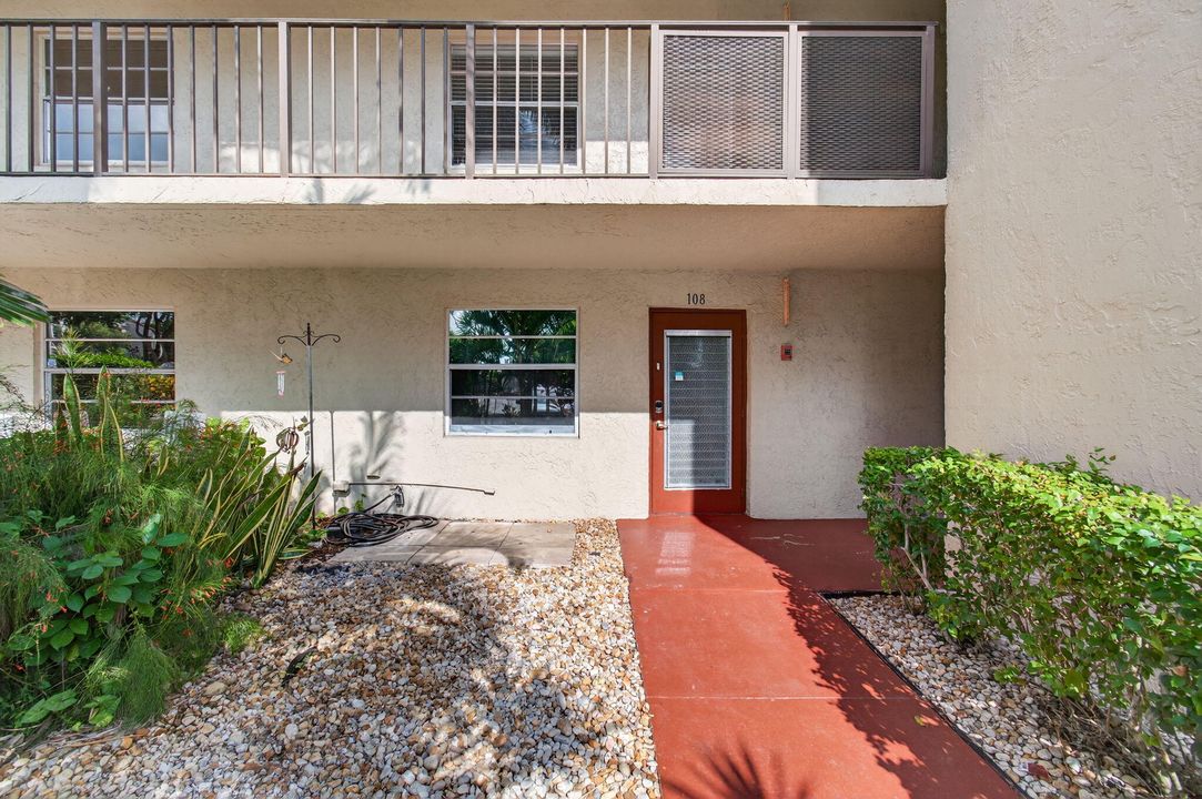 For Rent: $1,800 (2 beds, 2 baths, 1006 Square Feet)