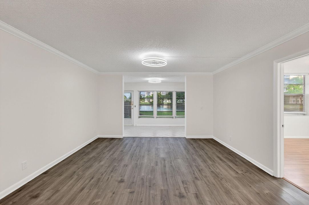 For Rent: $1,800 (2 beds, 2 baths, 1006 Square Feet)