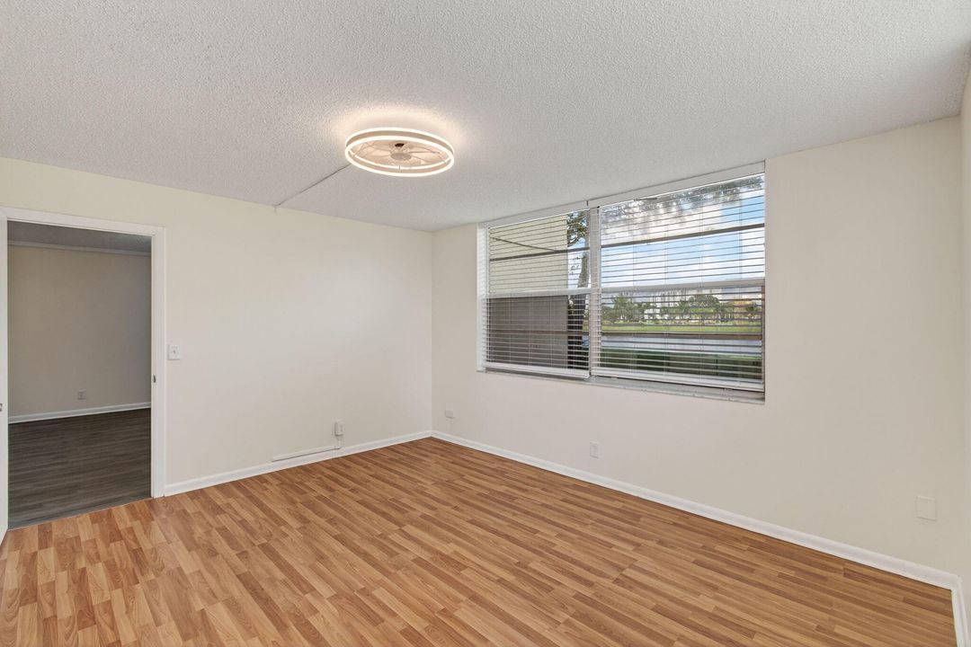 For Rent: $1,800 (2 beds, 2 baths, 1006 Square Feet)