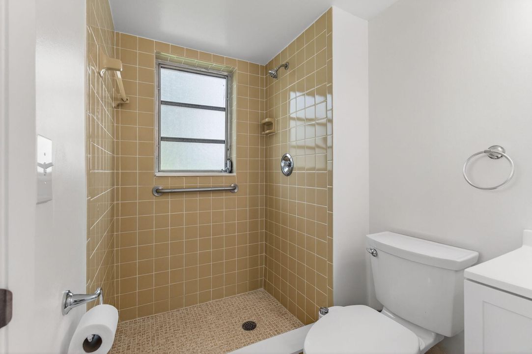 For Rent: $1,800 (2 beds, 2 baths, 1006 Square Feet)