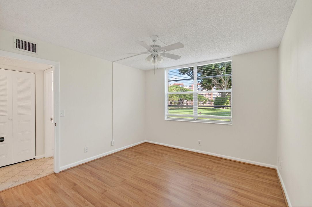 For Rent: $1,800 (2 beds, 2 baths, 1006 Square Feet)