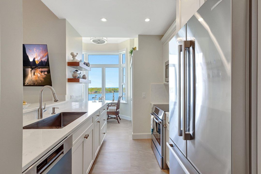 待售: $785,000 (2 贝兹, 2 浴室, 1204 平方英尺)