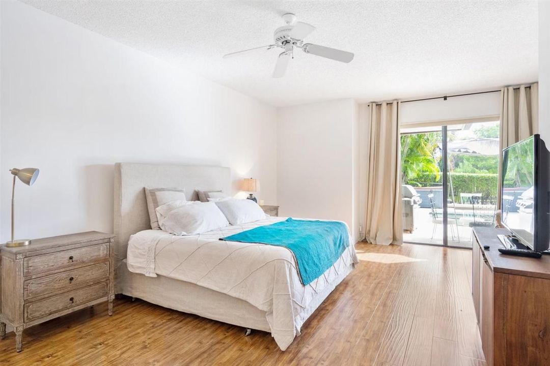 出租: $12,000 (4 贝兹, 4 浴室, 3149 平方英尺)