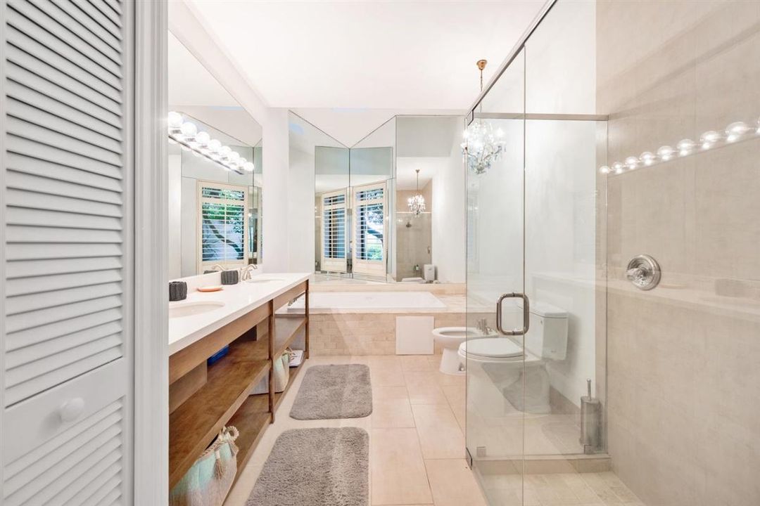 出租: $12,000 (4 贝兹, 4 浴室, 3149 平方英尺)