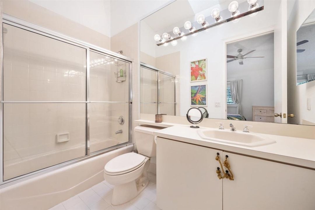 出租: $12,000 (4 贝兹, 4 浴室, 3149 平方英尺)