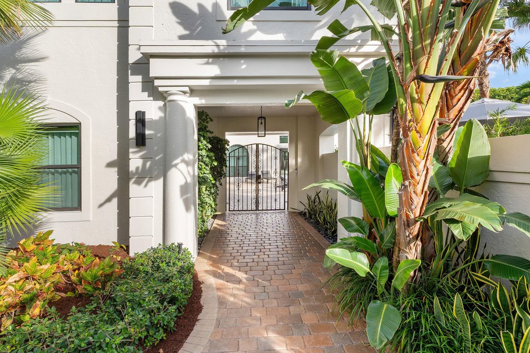 For Sale: $2,998,000 (5 beds, 4 baths, 3777 Square Feet)