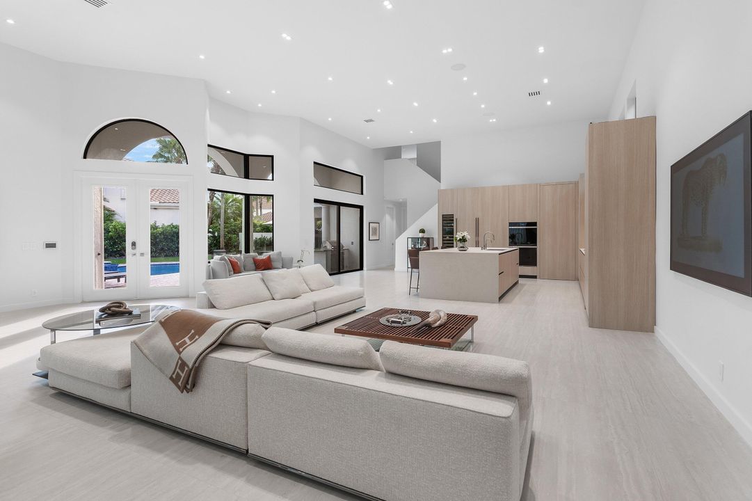 For Sale: $2,998,000 (5 beds, 4 baths, 3777 Square Feet)