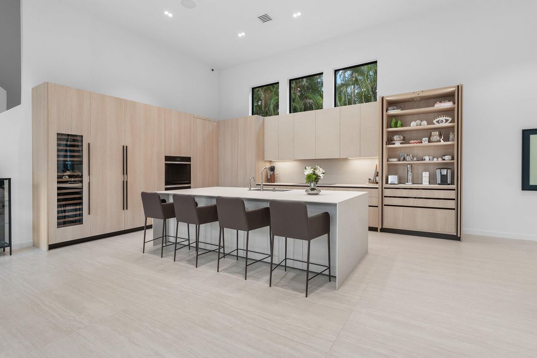 For Sale: $2,998,000 (5 beds, 4 baths, 3777 Square Feet)