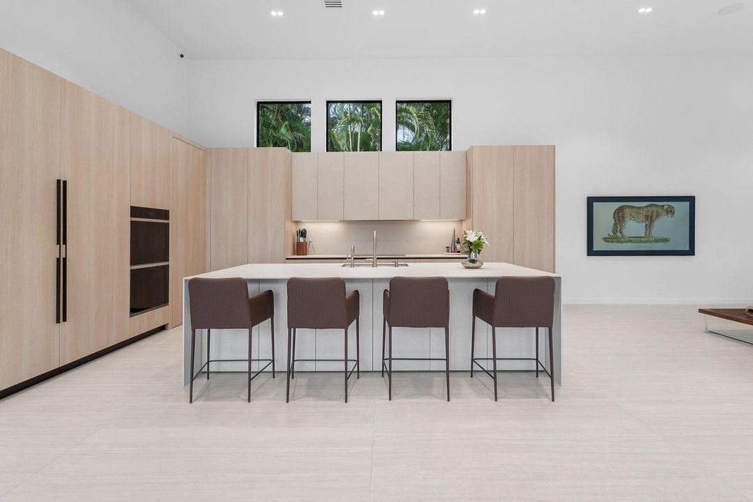 For Sale: $2,998,000 (5 beds, 4 baths, 3777 Square Feet)