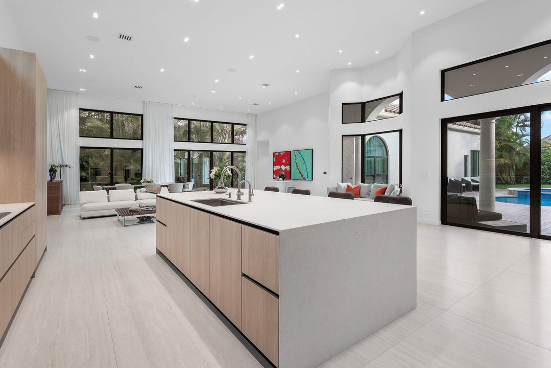 For Sale: $2,998,000 (5 beds, 4 baths, 3777 Square Feet)