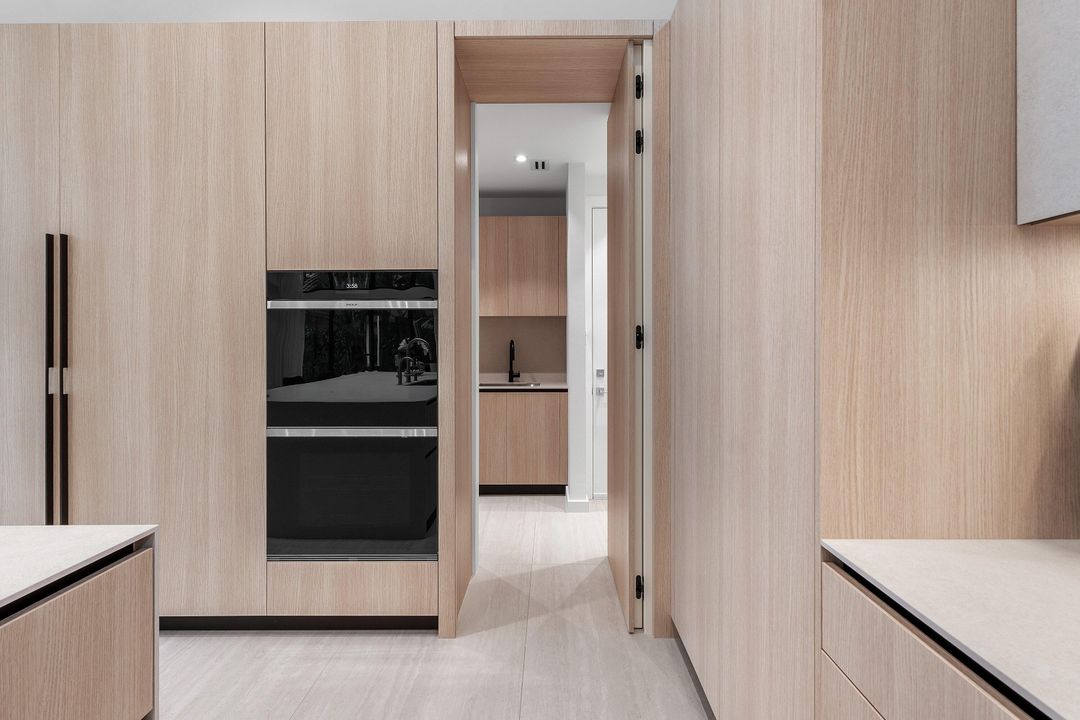 For Sale: $2,998,000 (5 beds, 4 baths, 3777 Square Feet)