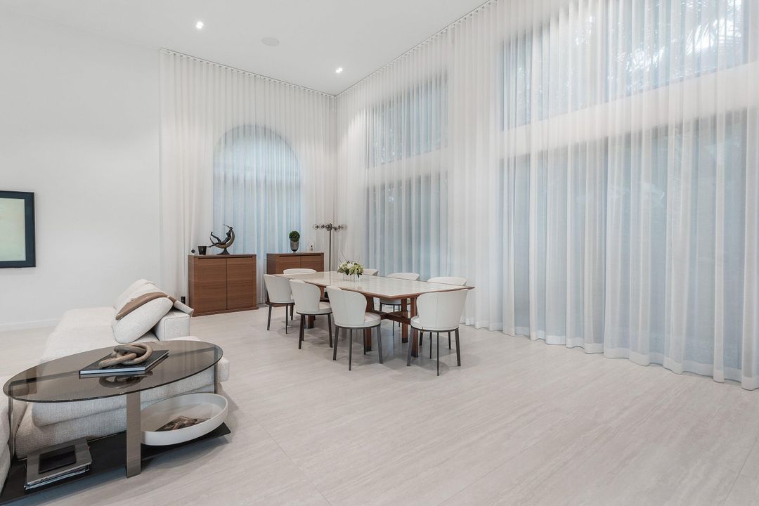 For Sale: $2,998,000 (5 beds, 4 baths, 3777 Square Feet)