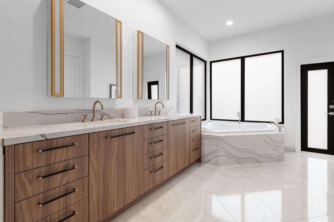 For Sale: $2,998,000 (5 beds, 4 baths, 3777 Square Feet)