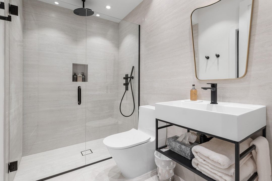 For Sale: $2,998,000 (5 beds, 4 baths, 3777 Square Feet)