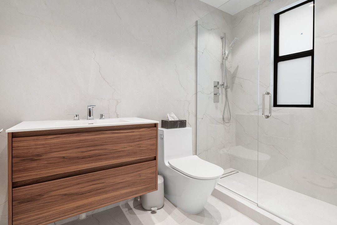 For Sale: $2,998,000 (5 beds, 4 baths, 3777 Square Feet)